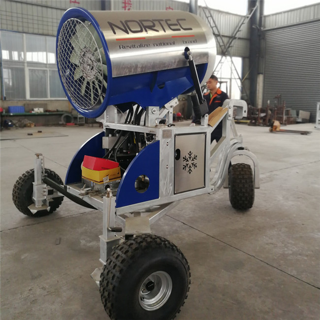 造雪量大雪質優廠家_對環境污染少選小型人工造雪機