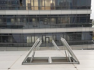 浙江電動天窗廠家，蘇州智能天窗生產(chǎn)廠家，江蘇電動天窗生產(chǎn)廠家