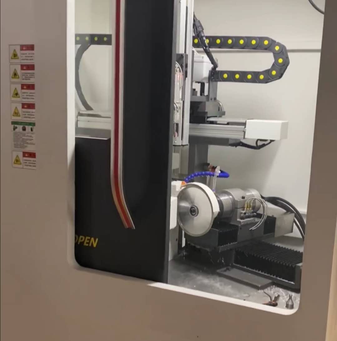 機加工設備配套機械手